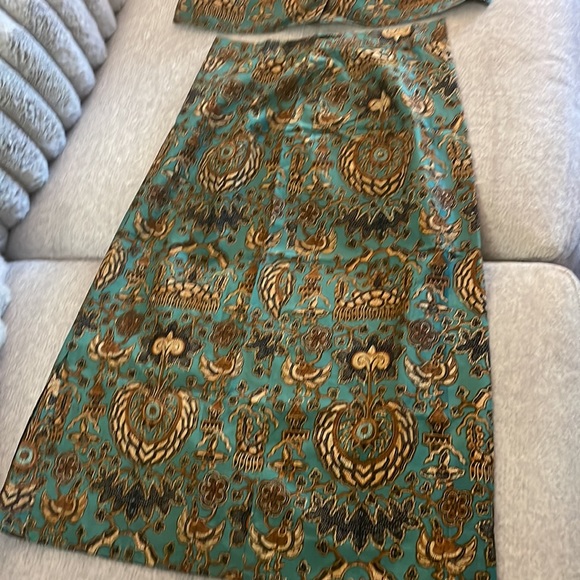 Authentic Indonesian, 1963- 1965 intricate Baltic design Handmade Skirt set art - Picture 4 of 9